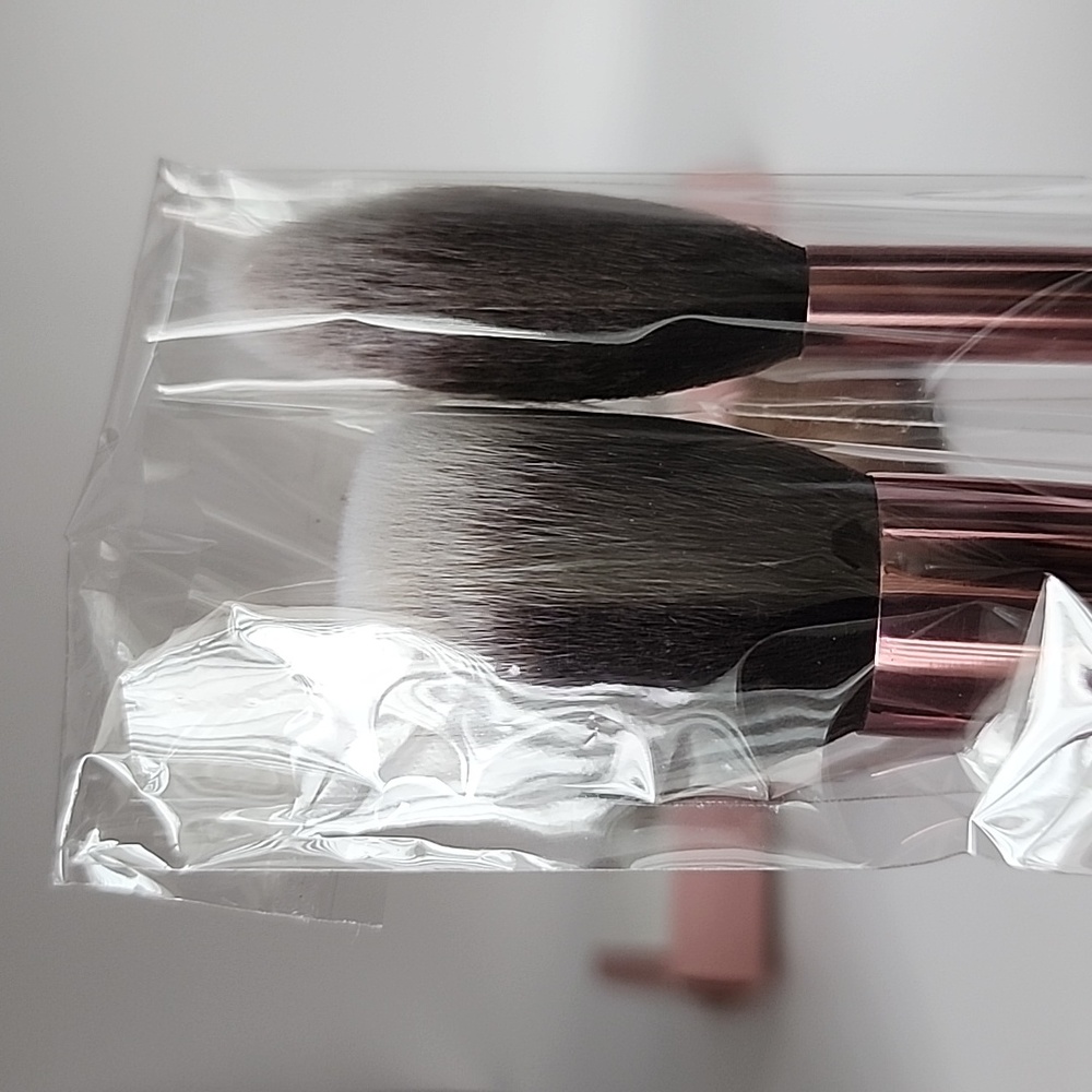 Moda Powder + Soft Glow Brush Set in Rose Gold - Picture 8 of 14